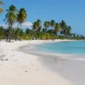 Rekomendasi Wisata Pantai Di Banten Yang Terkenal Dan Banyak Dikunjungi