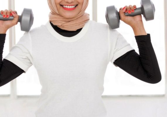 Tips Memilih Pakaian Olahraga untuk Wanita Berhijab