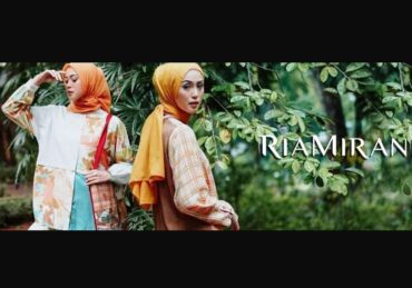 Atasan Pakaian Kece untuk Hijabers dari Ria Miranda