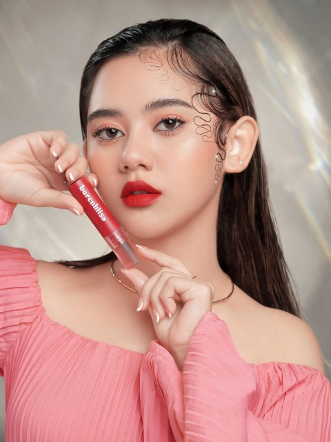 Ziva with barenbliss Cherry Makes Cheerful Lip Velvet