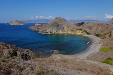 Pemandangan indah destinasi wisata liburan panjang di Indonesia